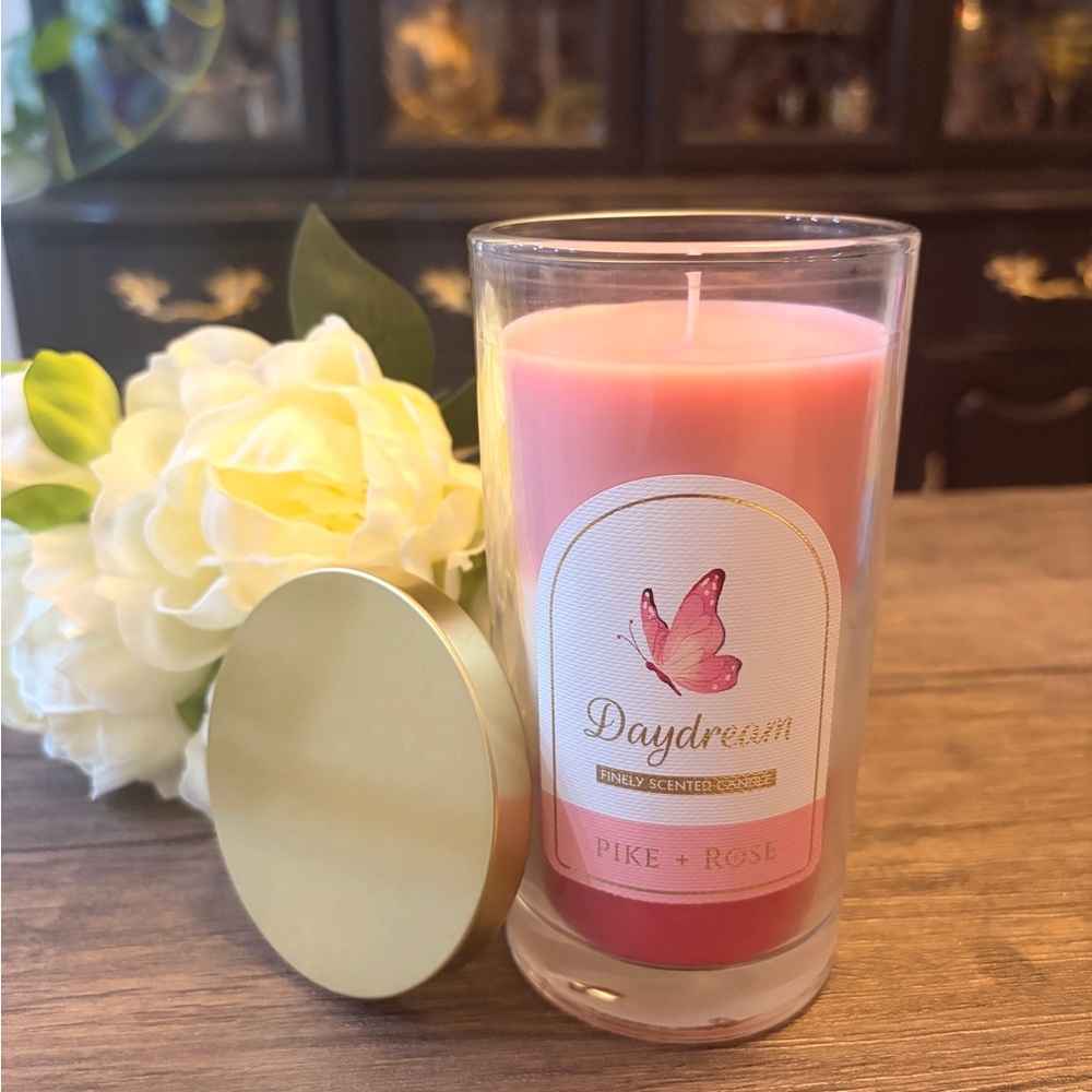 Pick one!! Scented Candles with Gold Lids✨12 oz - Picture 3 of 15